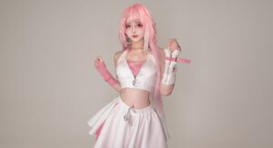 Elysia Video Game Cosplay from Honkai: Star Rail