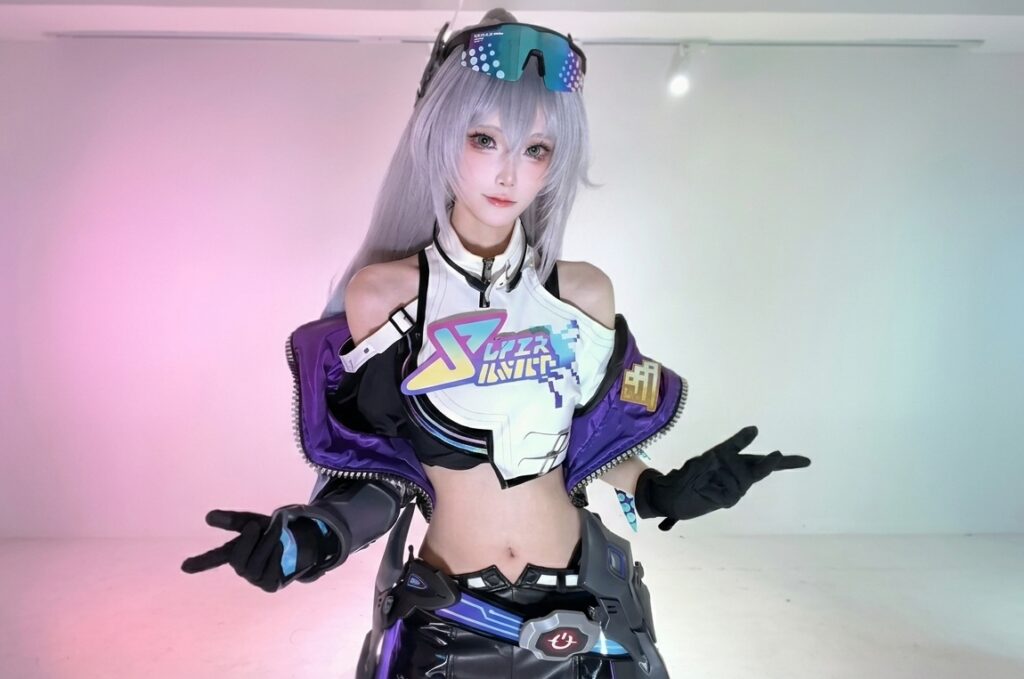 Silver Wolf Cosplay from Honkai: Star Rail